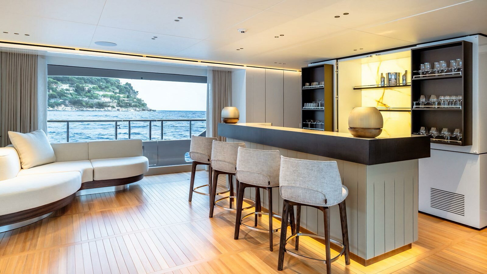 2024-benetti-133-11-4d0220