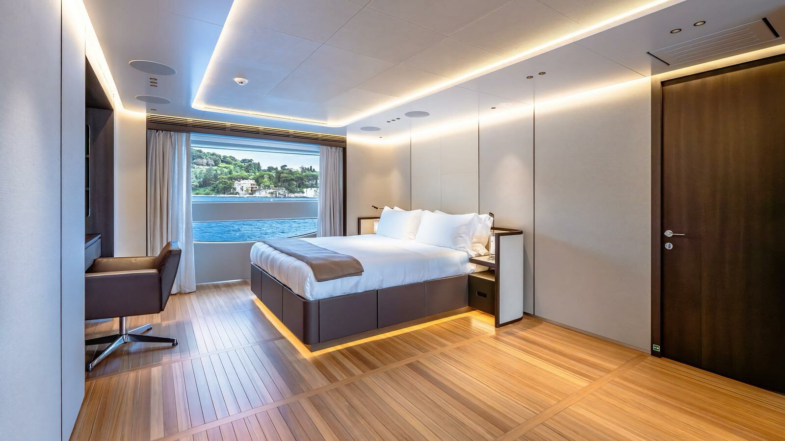 2024-benetti-133-11-4d0220