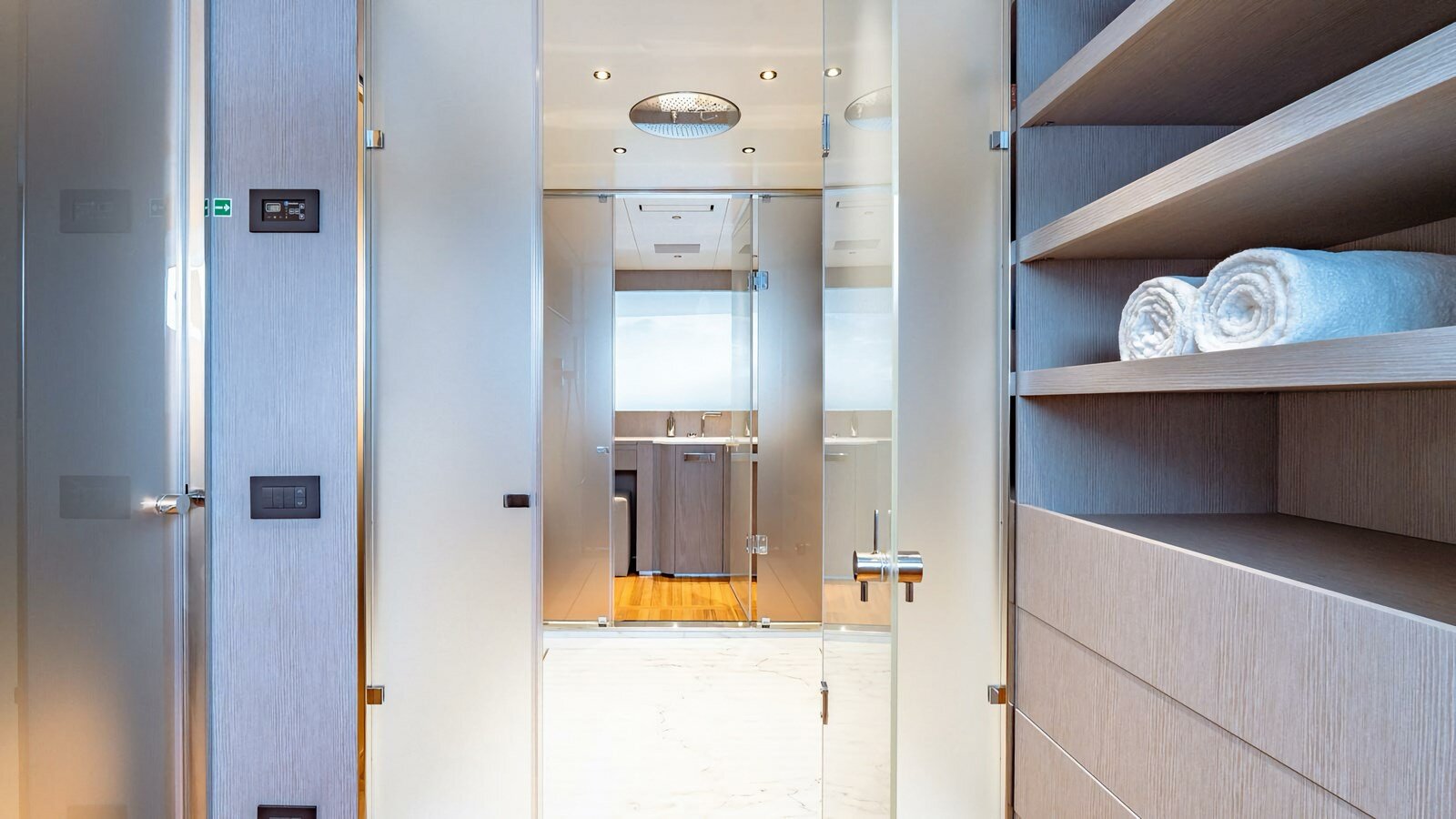 2024-benetti-133-11-4d0220