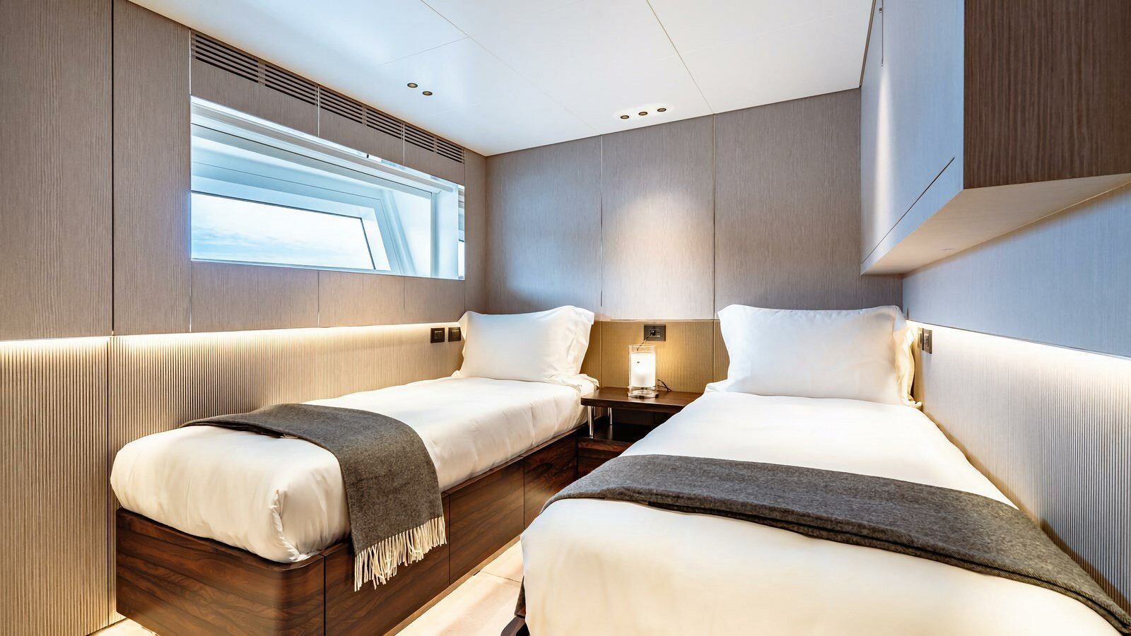 2024-benetti-133-11-4d0220