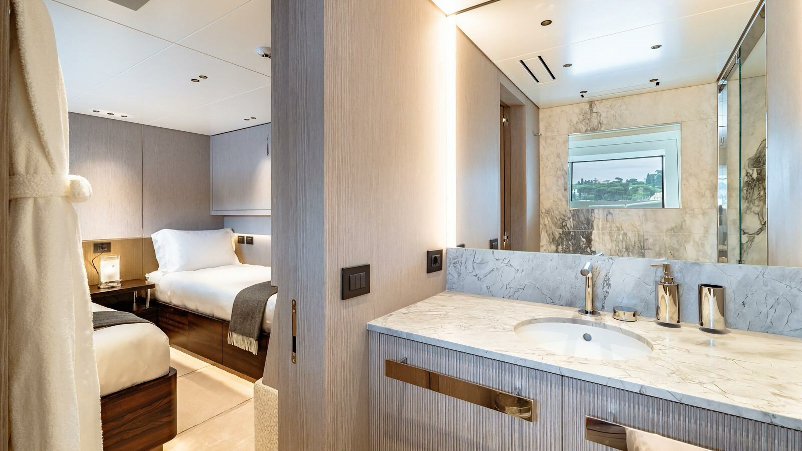 2024-benetti-133-11-4d0220