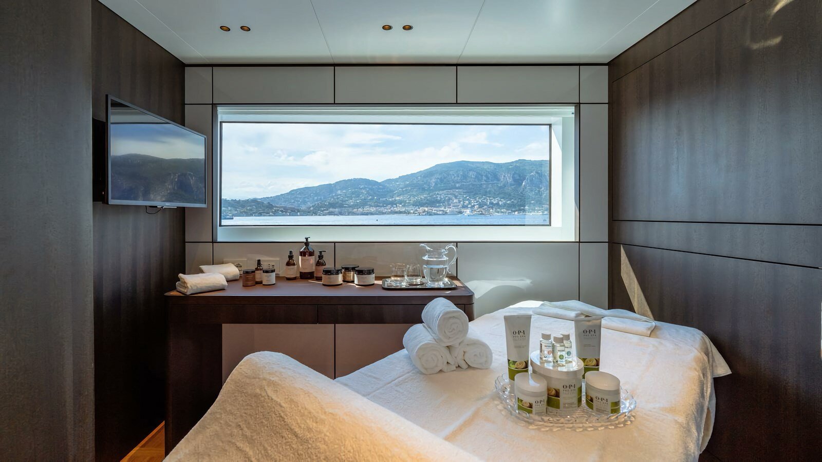 2024-benetti-133-11-4d0220