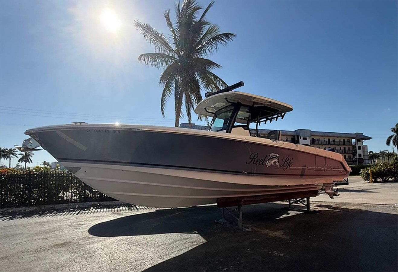 2024-boston-whaler-33-1-5d597a