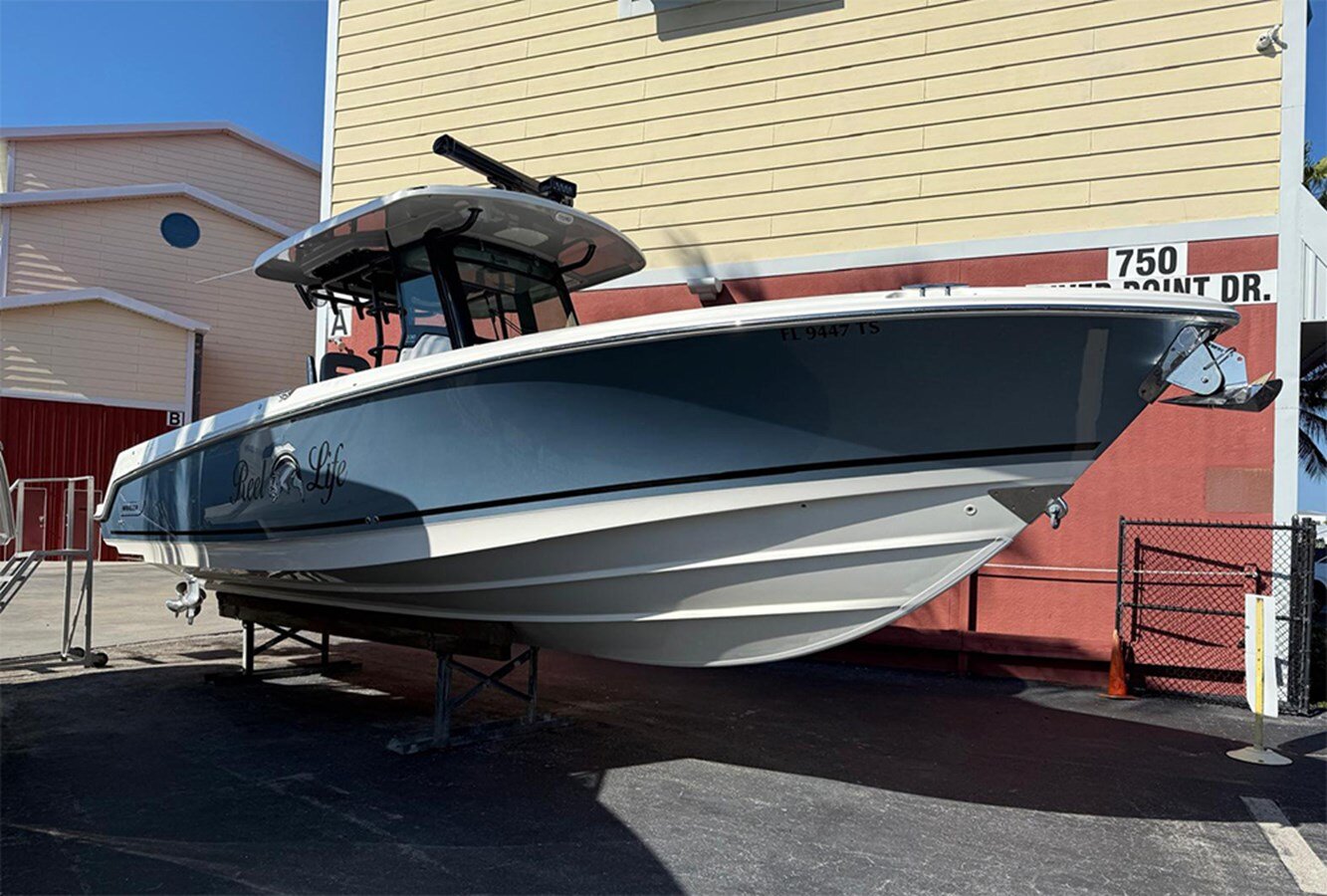 2024-boston-whaler-33-1-5d597a