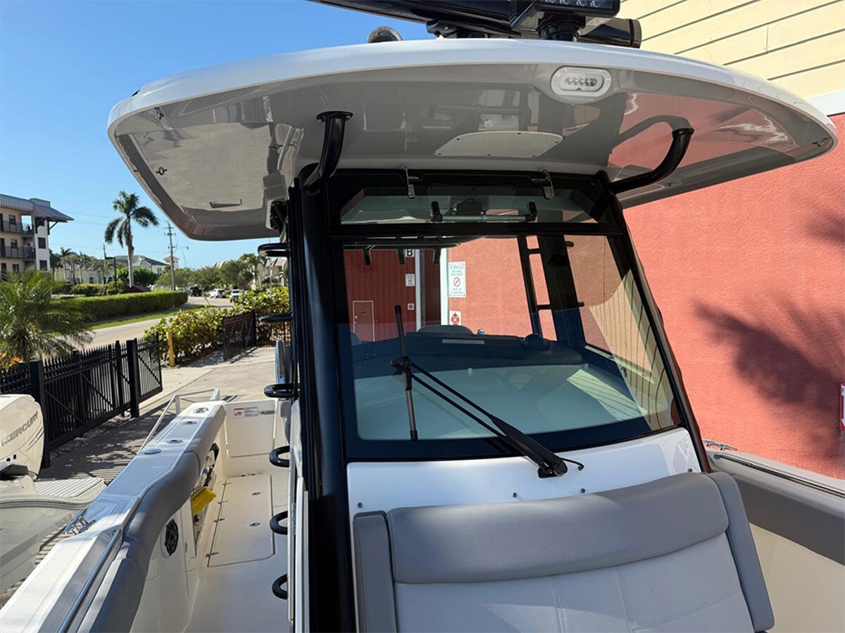 2024-boston-whaler-33-1-5d597a