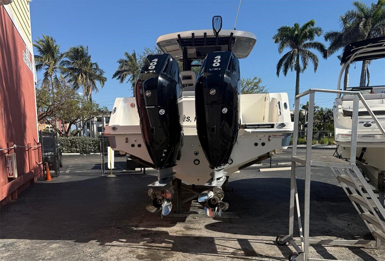 2024-boston-whaler-33-1-5d597a