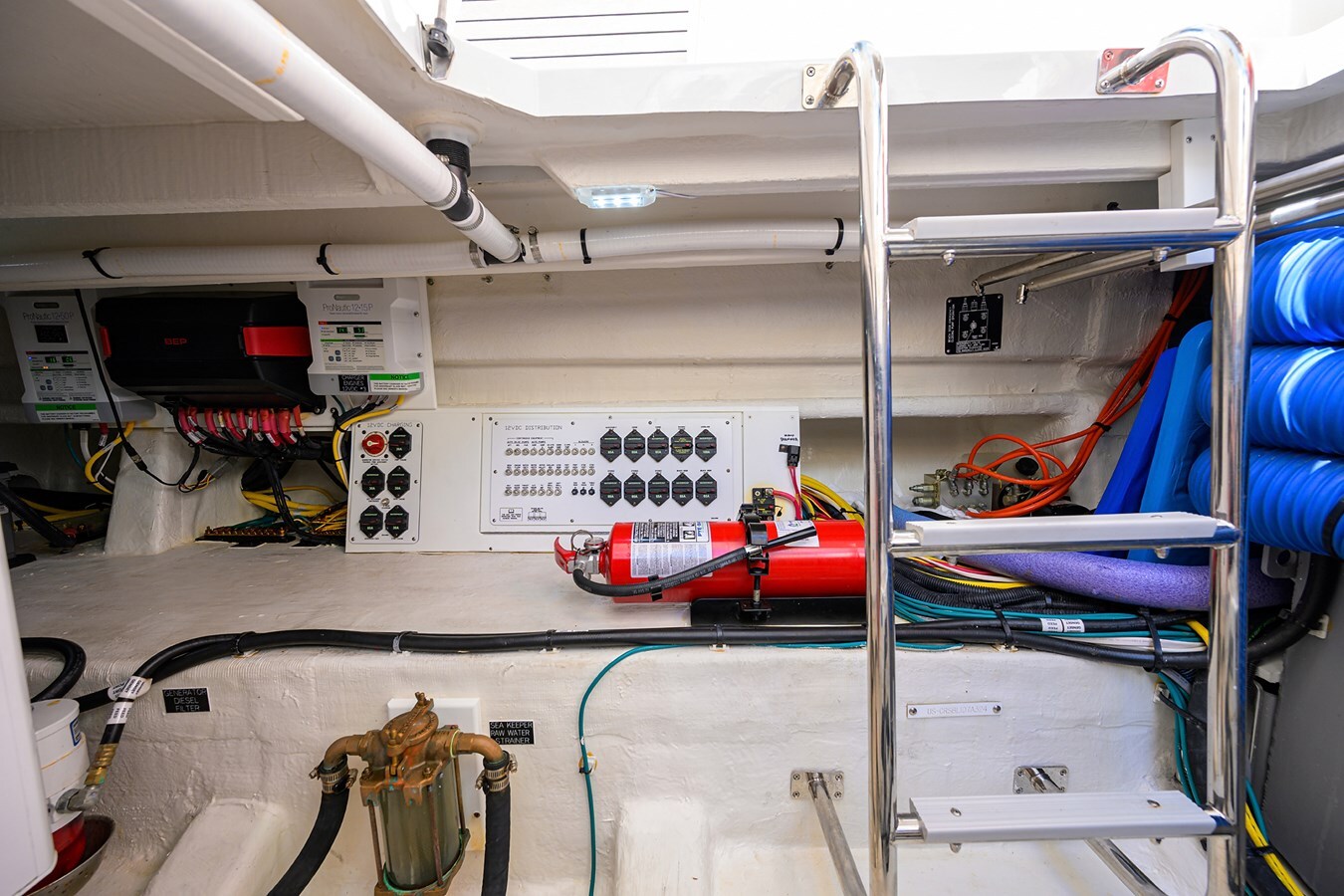 2024-cruisers-yachts-50-a5f296