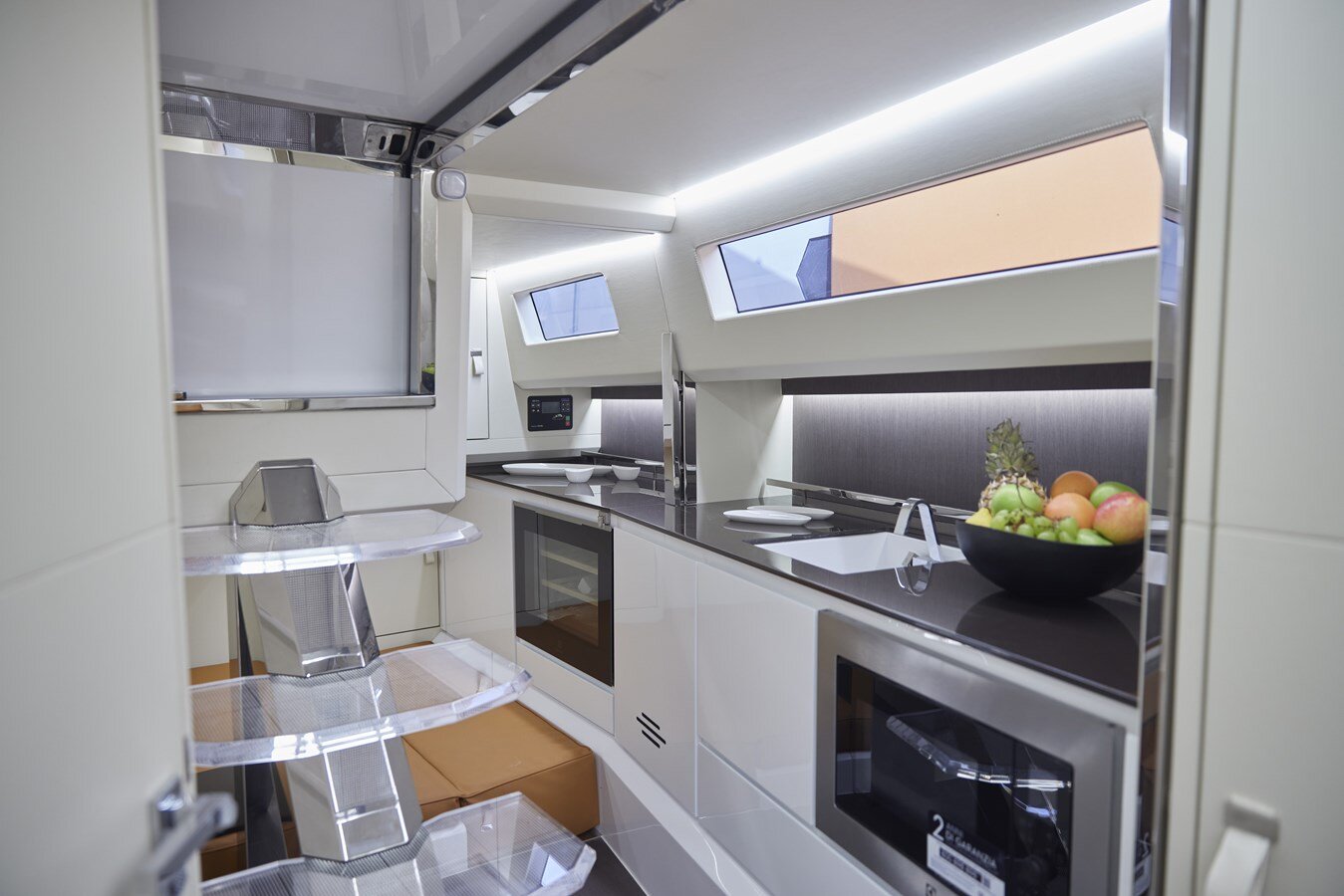 2024-evo-yachts-42-8-50619a