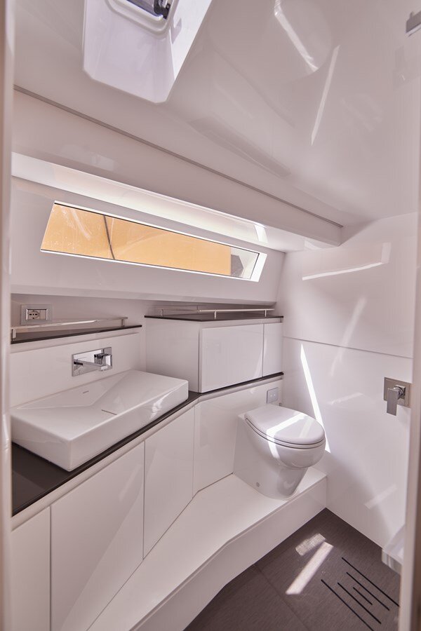 2024-evo-yachts-42-8-50619a