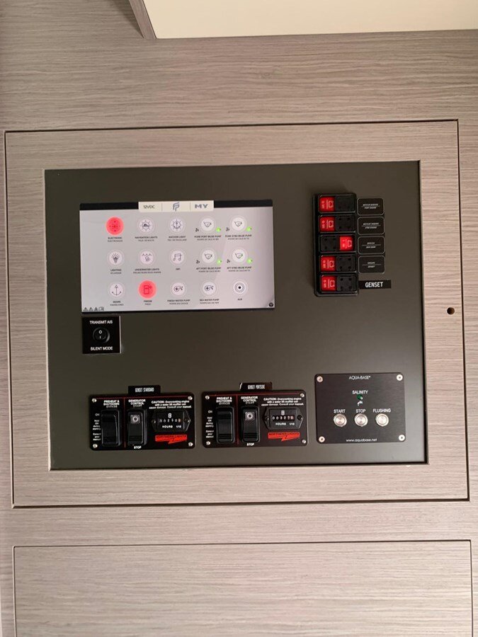 2024-fountaine-pajot-40-61d9a2