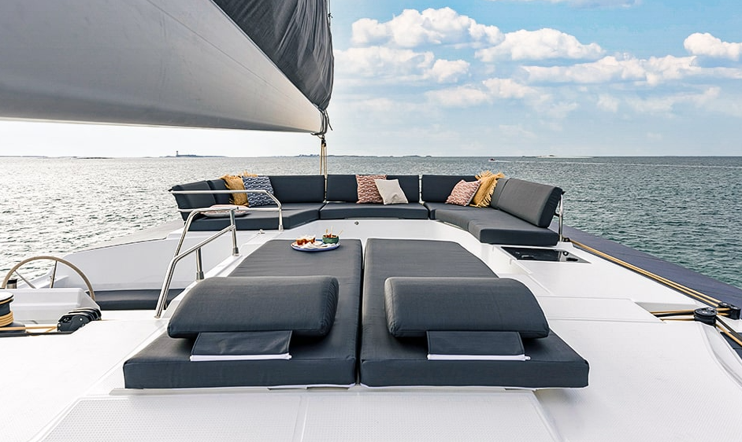 2024-fountaine-pajot-51-90ca79