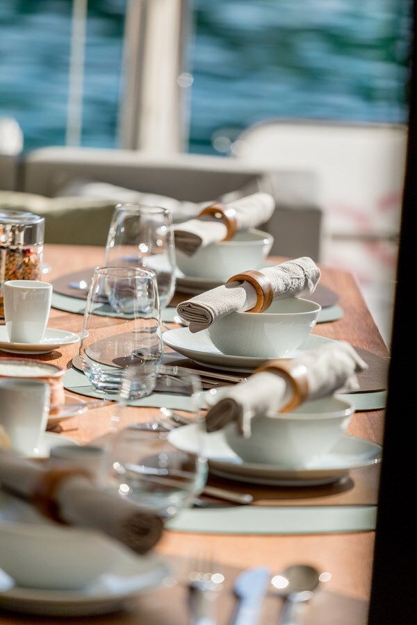 2024-fountaine-pajot-64-8-82b3c4