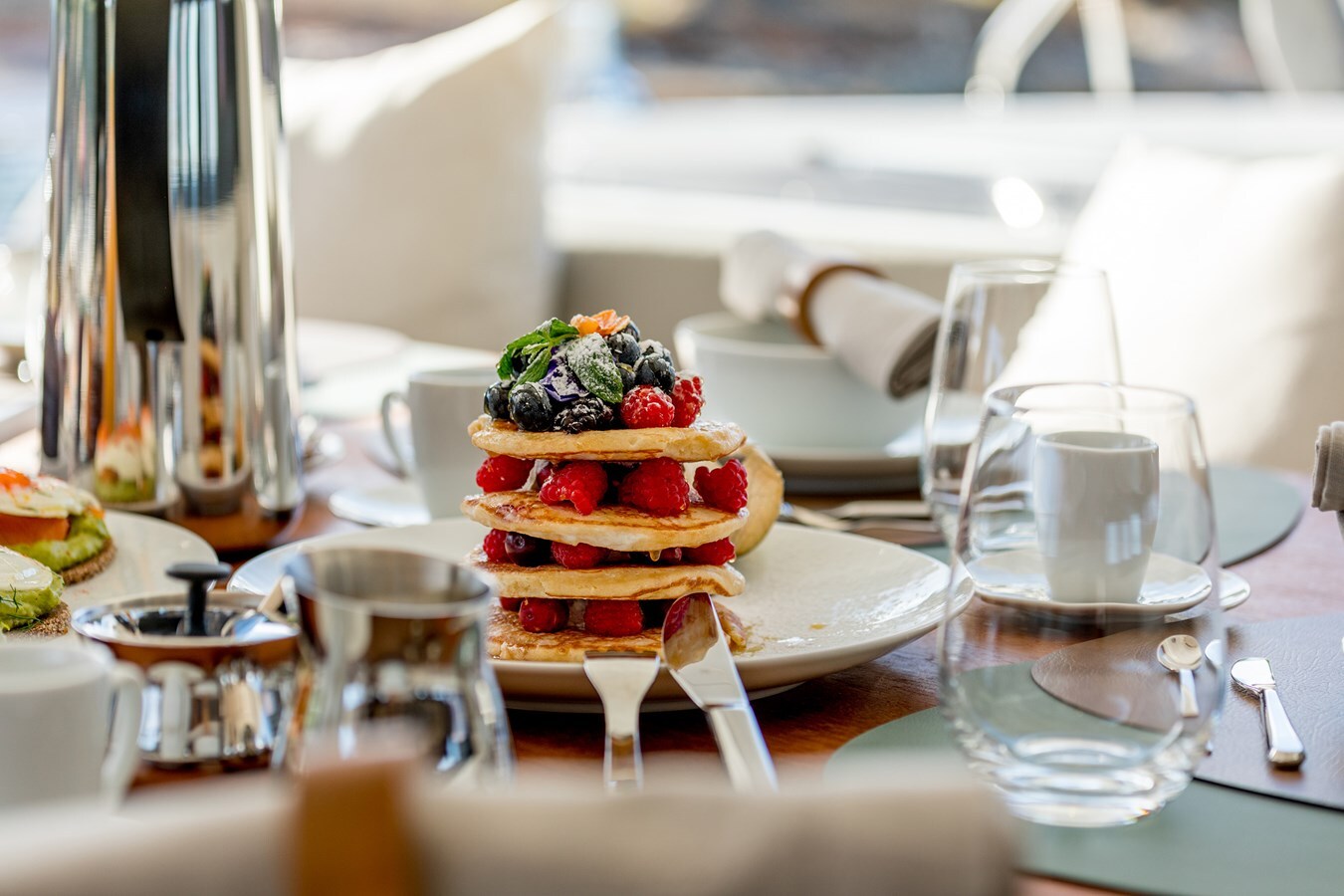 2024-fountaine-pajot-64-8-82b3c4