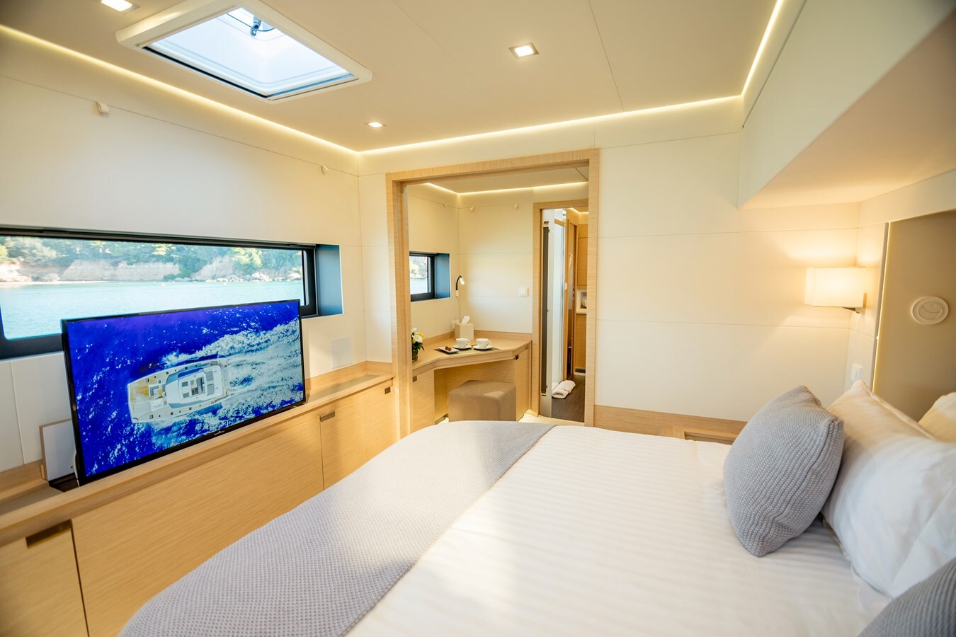 2024 FOUNTAINE PAJOT 64' 8