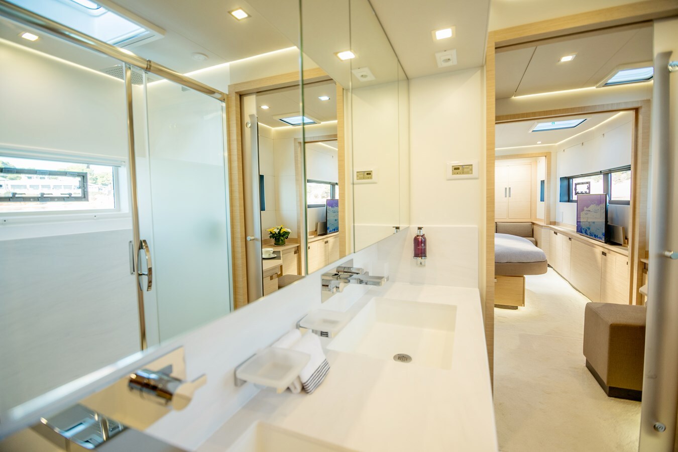 2024 FOUNTAINE PAJOT 64' 8