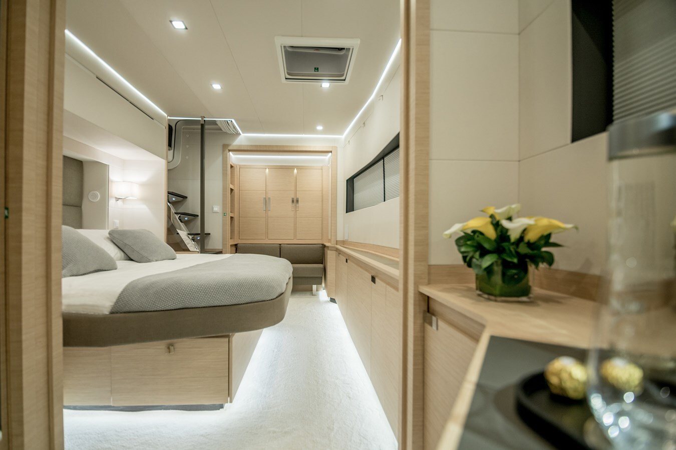 2024 FOUNTAINE PAJOT 64' 8