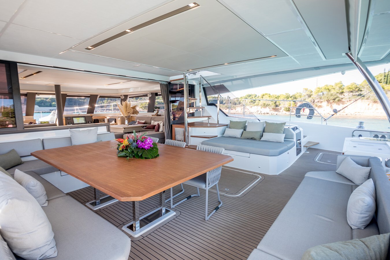 2024 FOUNTAINE PAJOT 64' 8