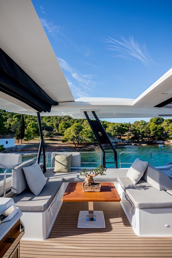 2024 FOUNTAINE PAJOT 64' 8