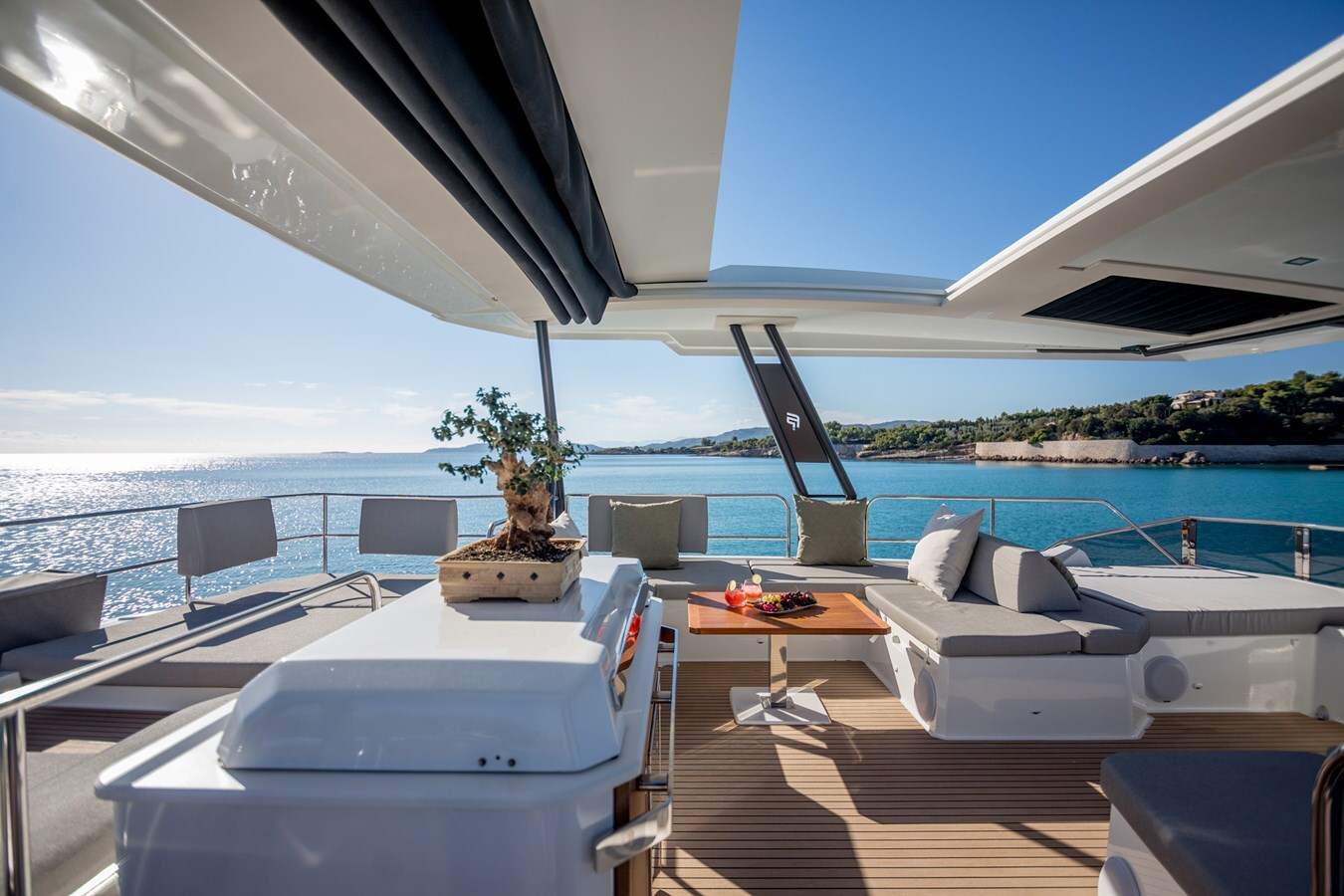 2024 FOUNTAINE PAJOT 64' 8