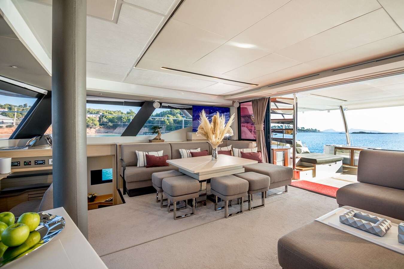 2024 FOUNTAINE PAJOT 64' 8