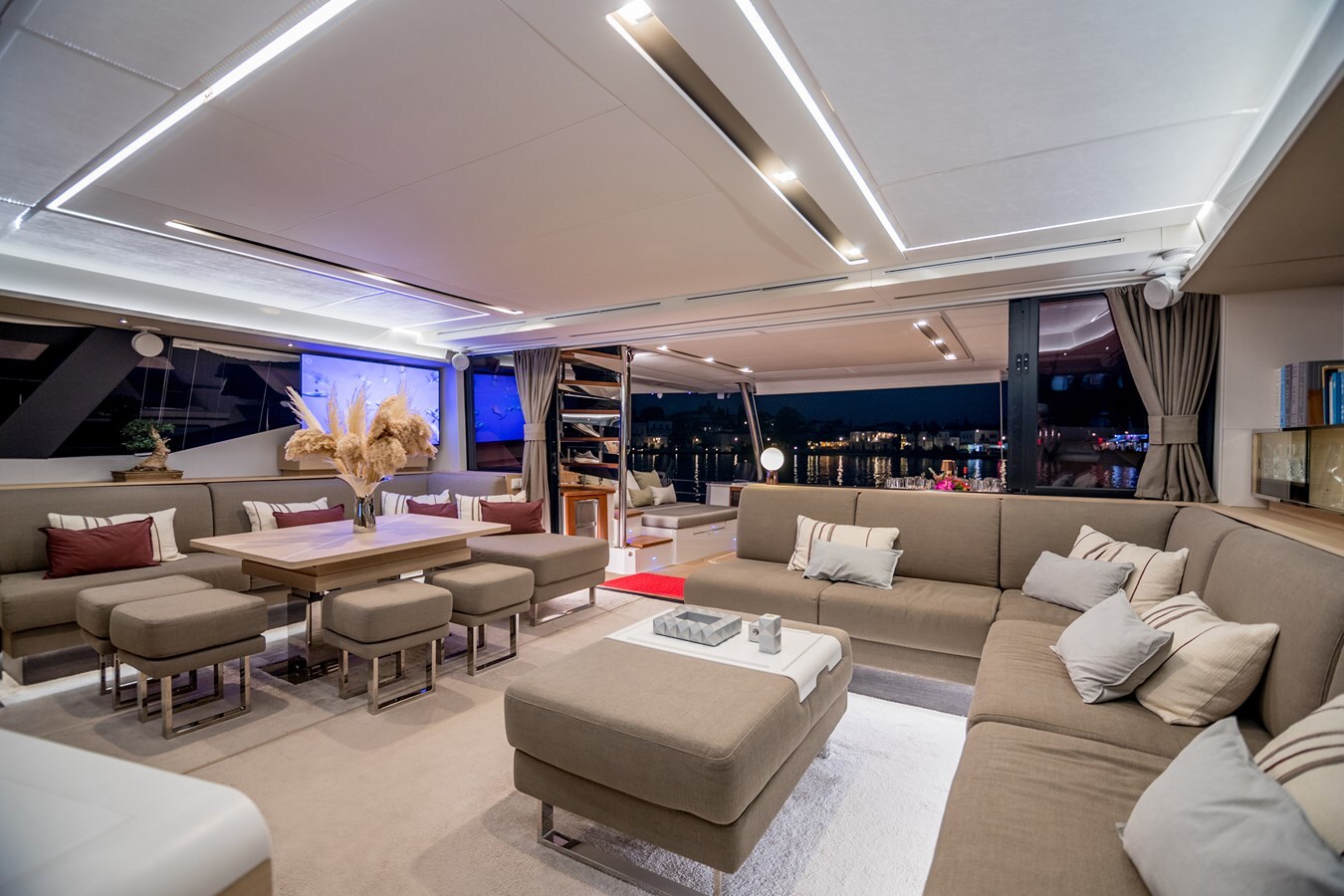 2024 FOUNTAINE PAJOT 64' 8