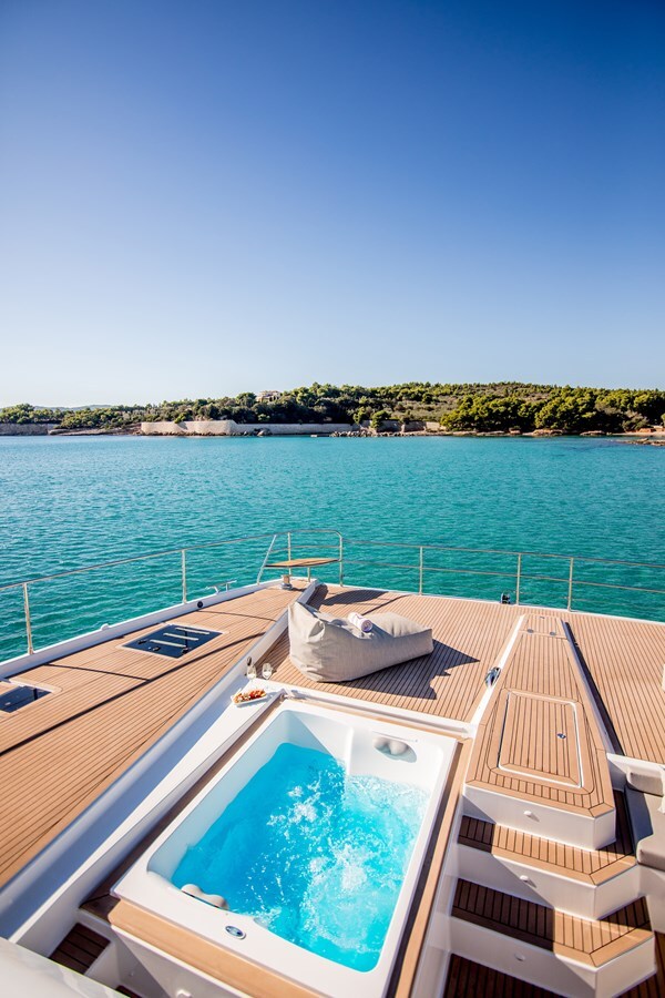 2024 FOUNTAINE PAJOT 64' 8