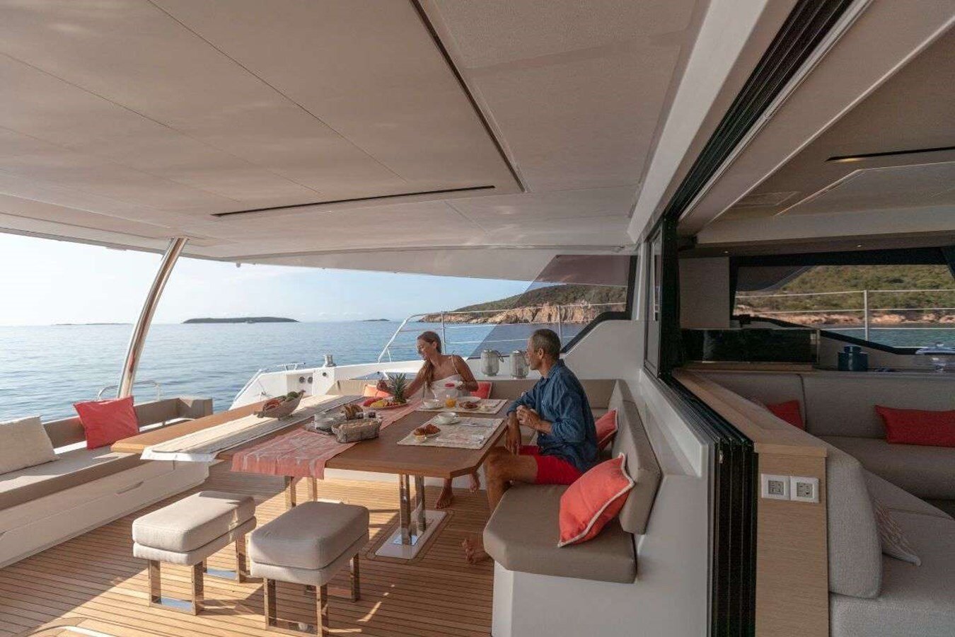 2024 FOUNTAINE PAJOT 66' 10