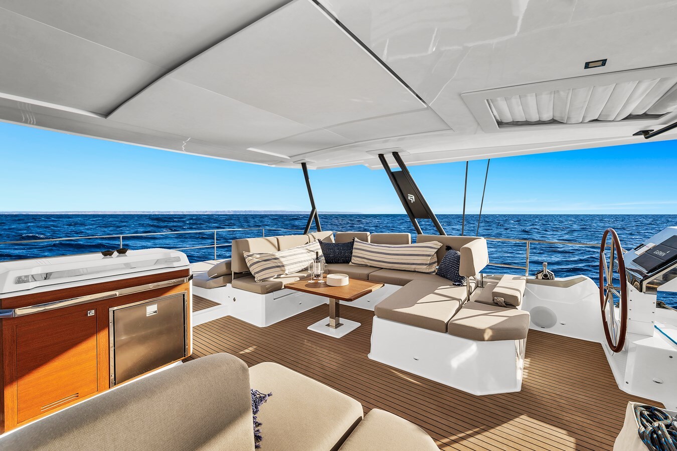 2024 FOUNTAINE PAJOT 67' 4