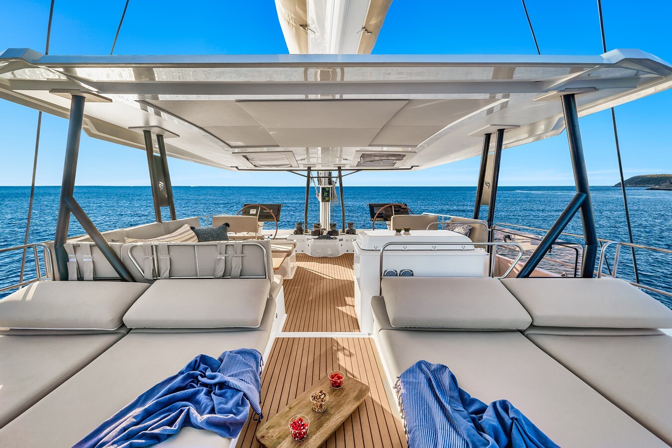 2024 FOUNTAINE PAJOT 67' 4