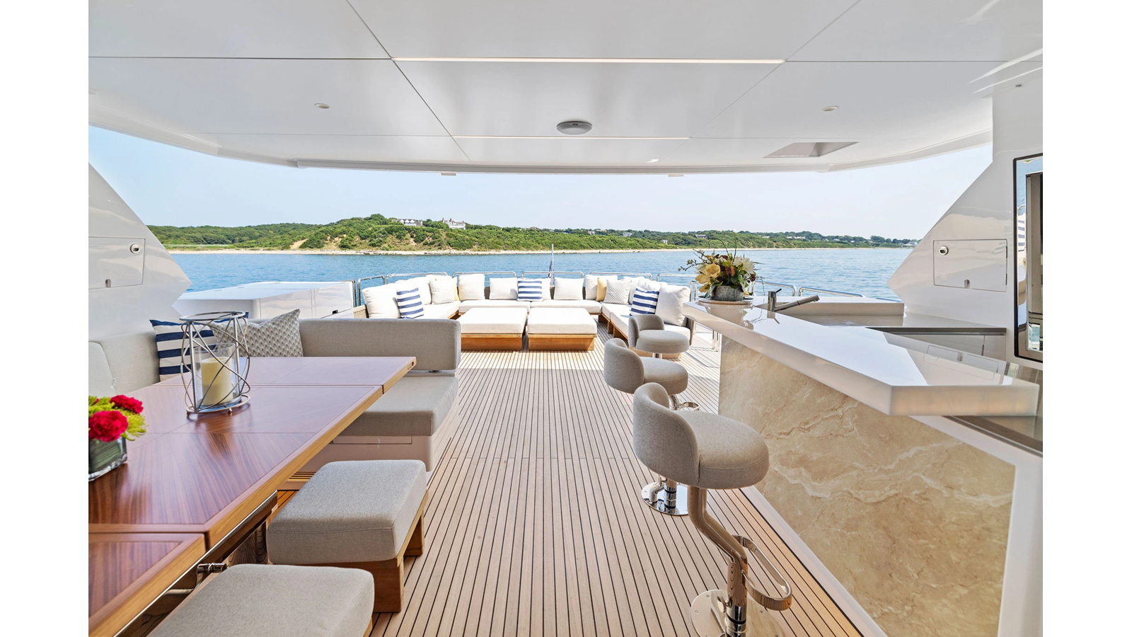 2024 HORIZON YACHT 90'