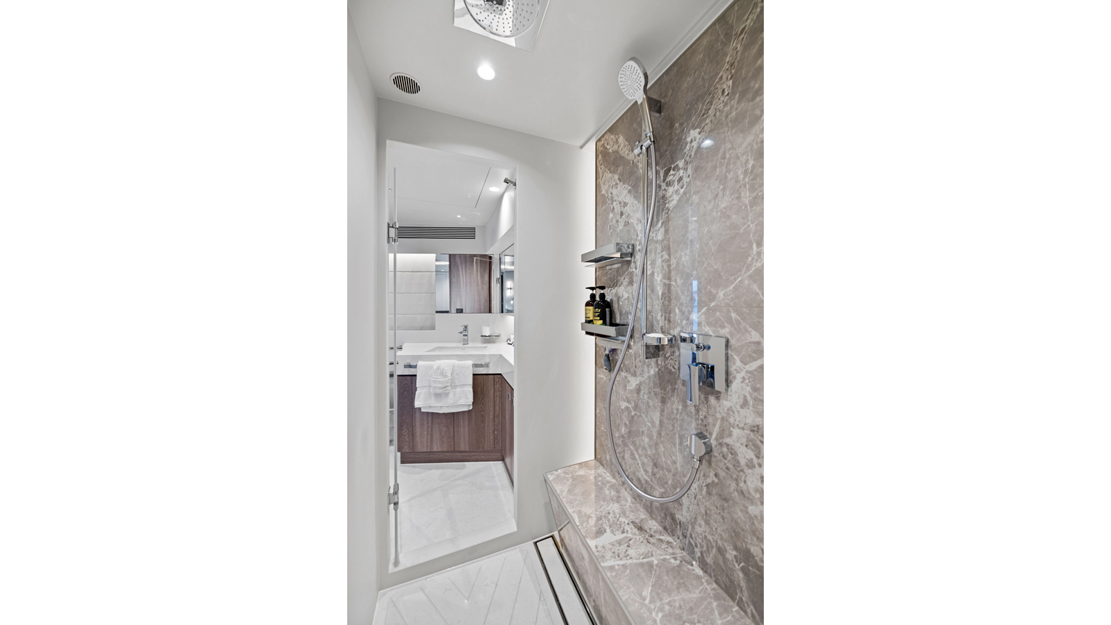 2024 HORIZON YACHT 90'