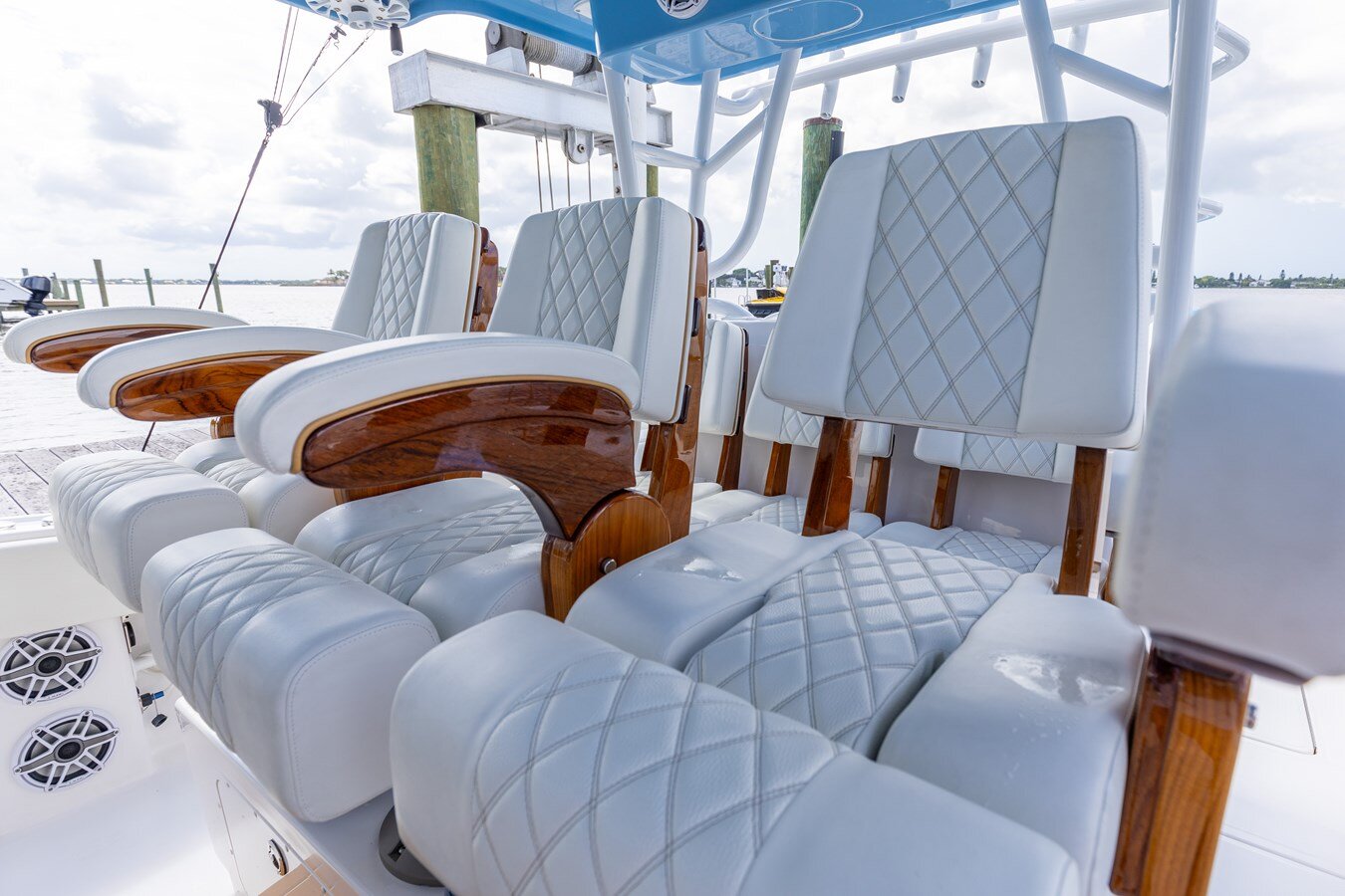 2024-invincible-boats-42-9-c20931