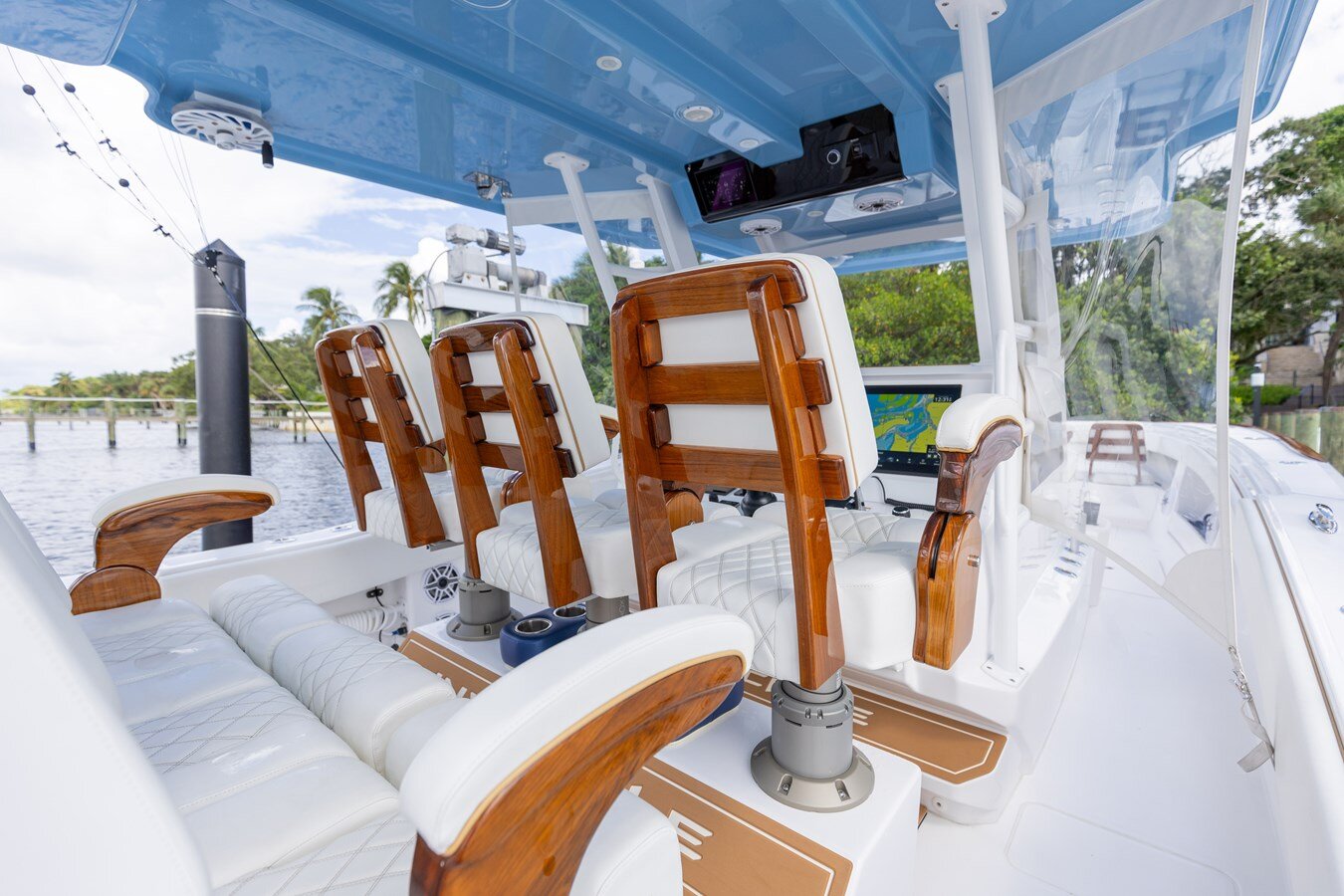 2024-invincible-boats-42-9-c20931