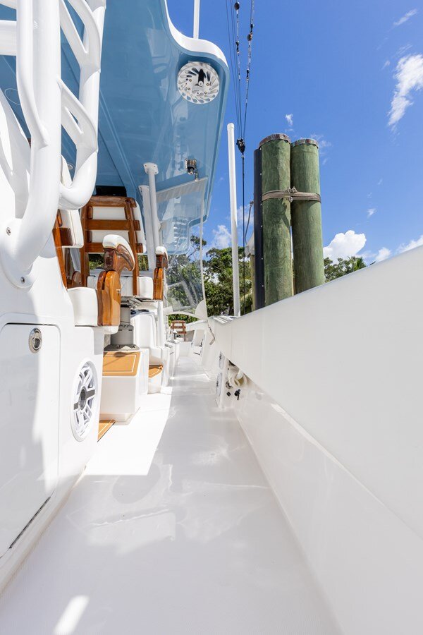 2024-invincible-boats-42-9-c20931