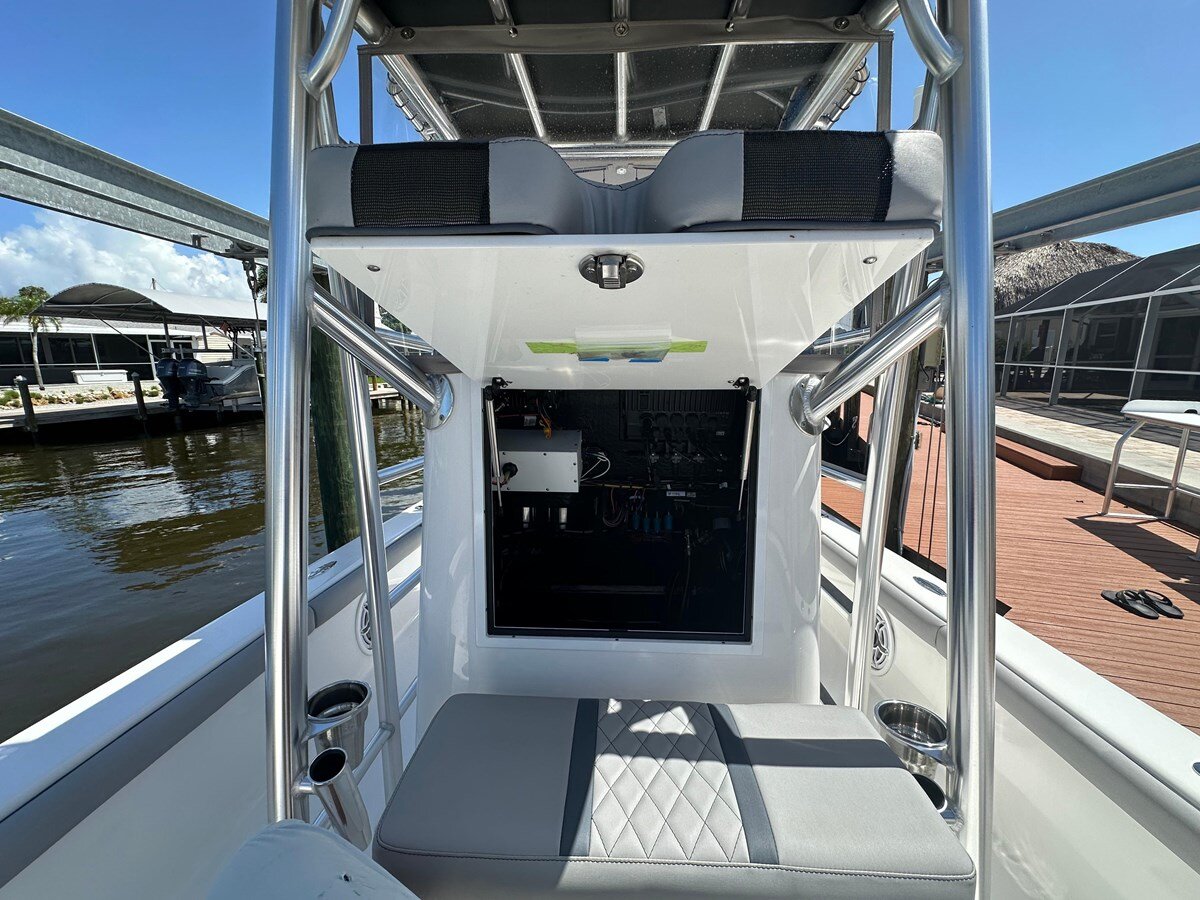 2024-lake-bay-24-680eb9