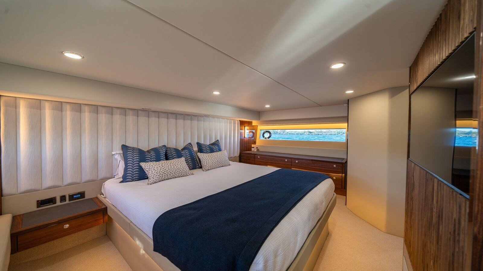 2024-maritimo-65-4-887bb1