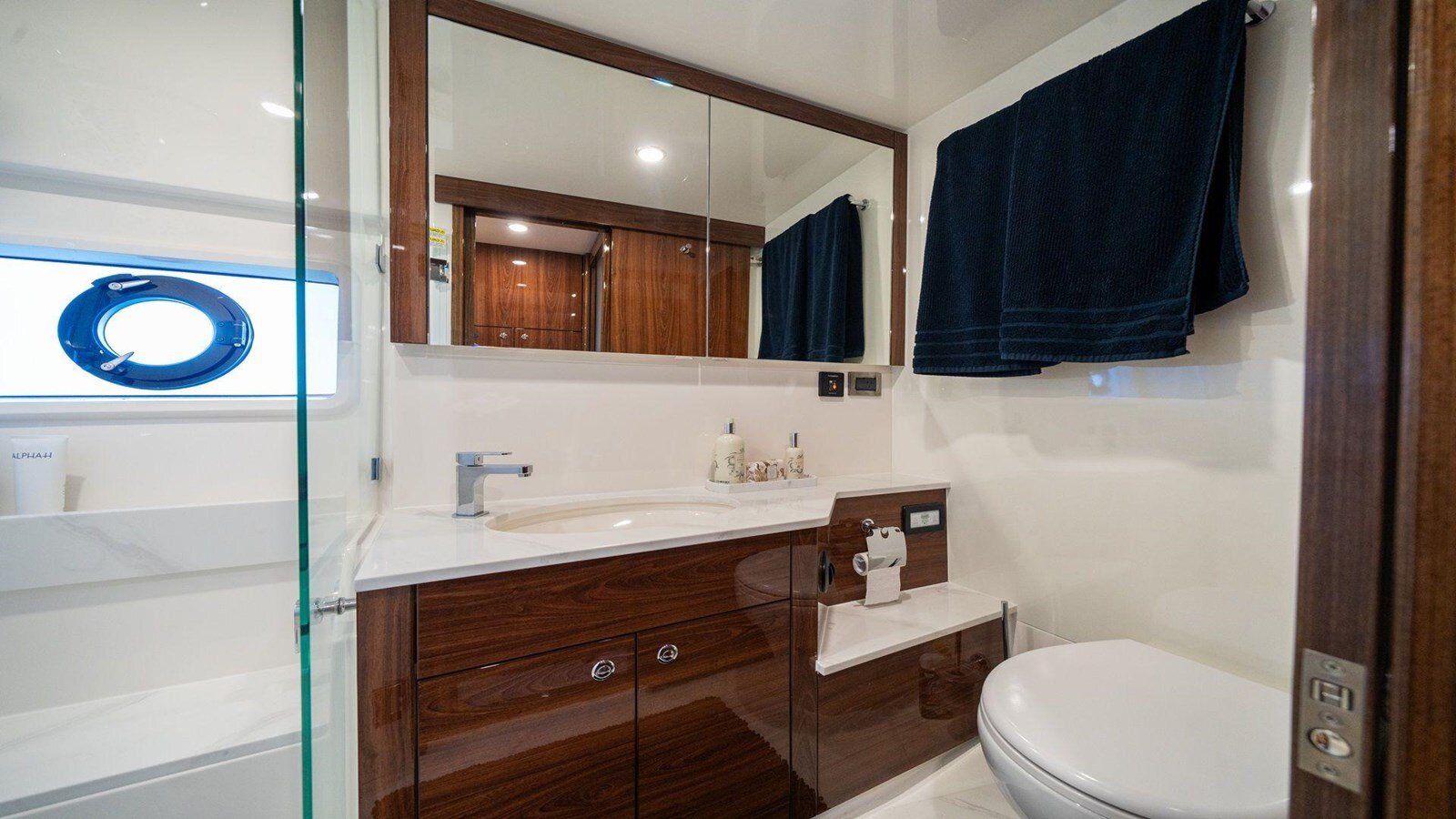 2024-maritimo-65-4-887bb1