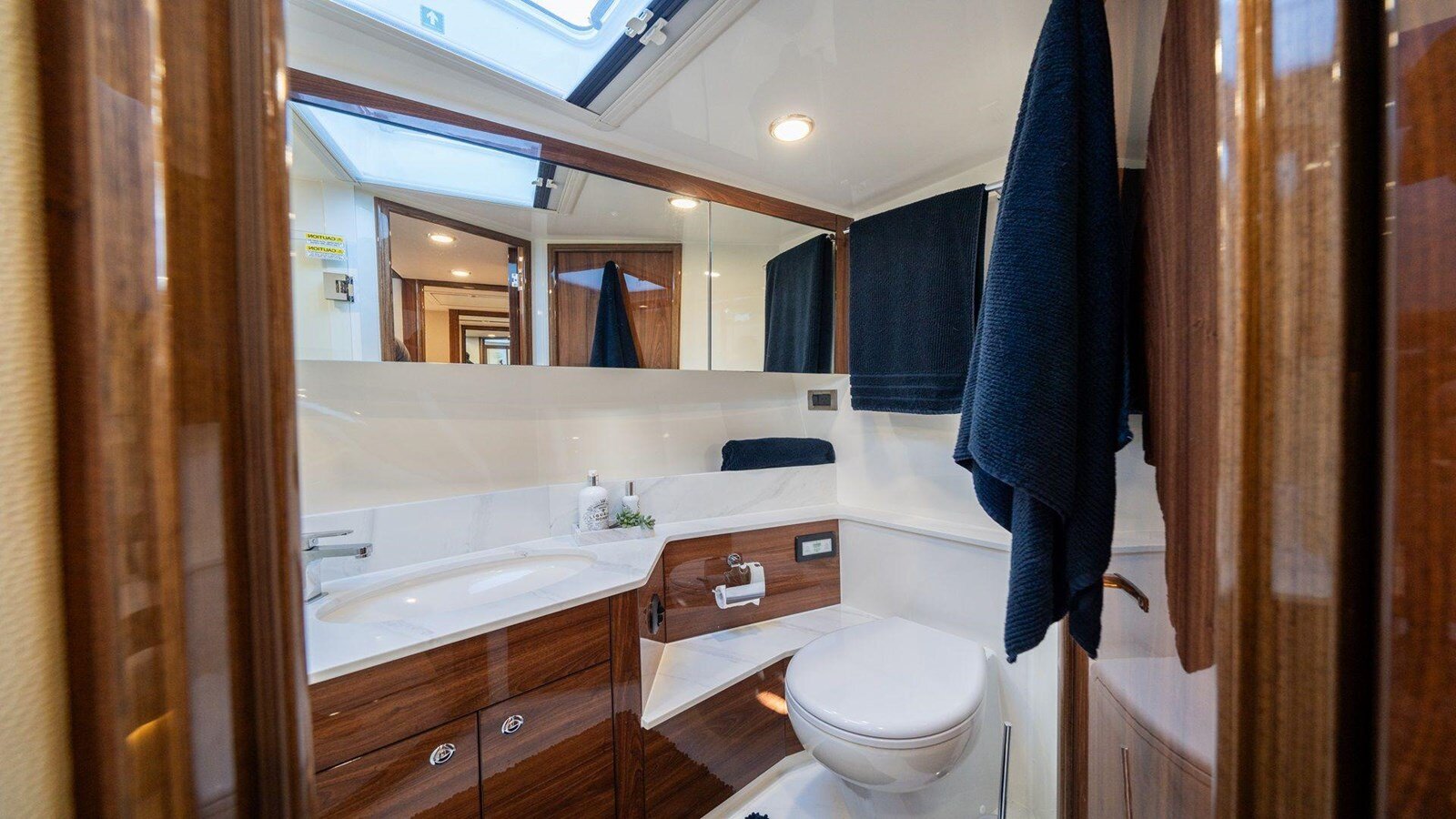 2024-maritimo-65-4-887bb1