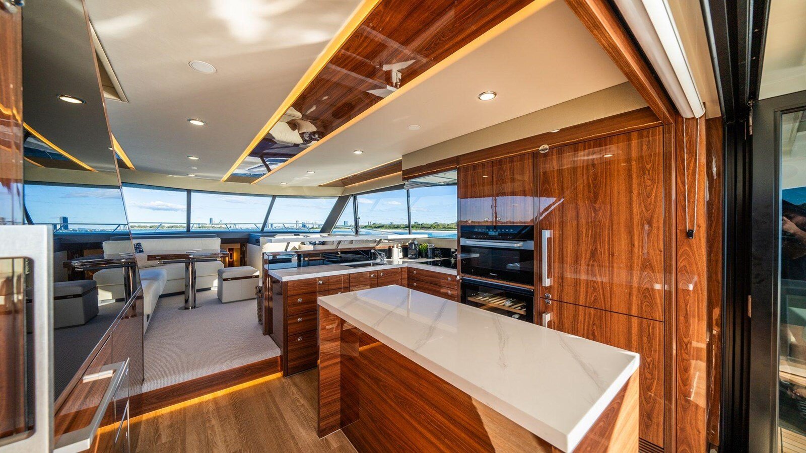 2024-maritimo-65-4-887bb1