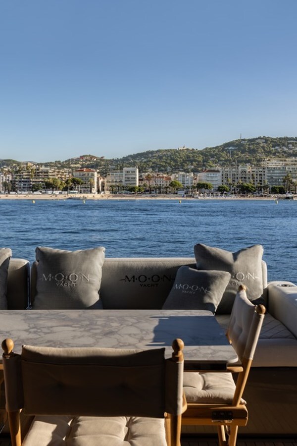 2024-moon-yachts-63-5-723175