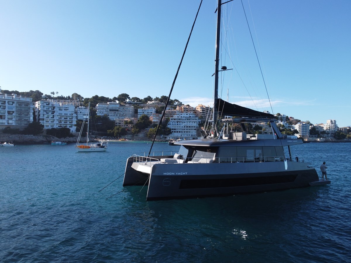 2024-moon-yachts-63-5-94f356