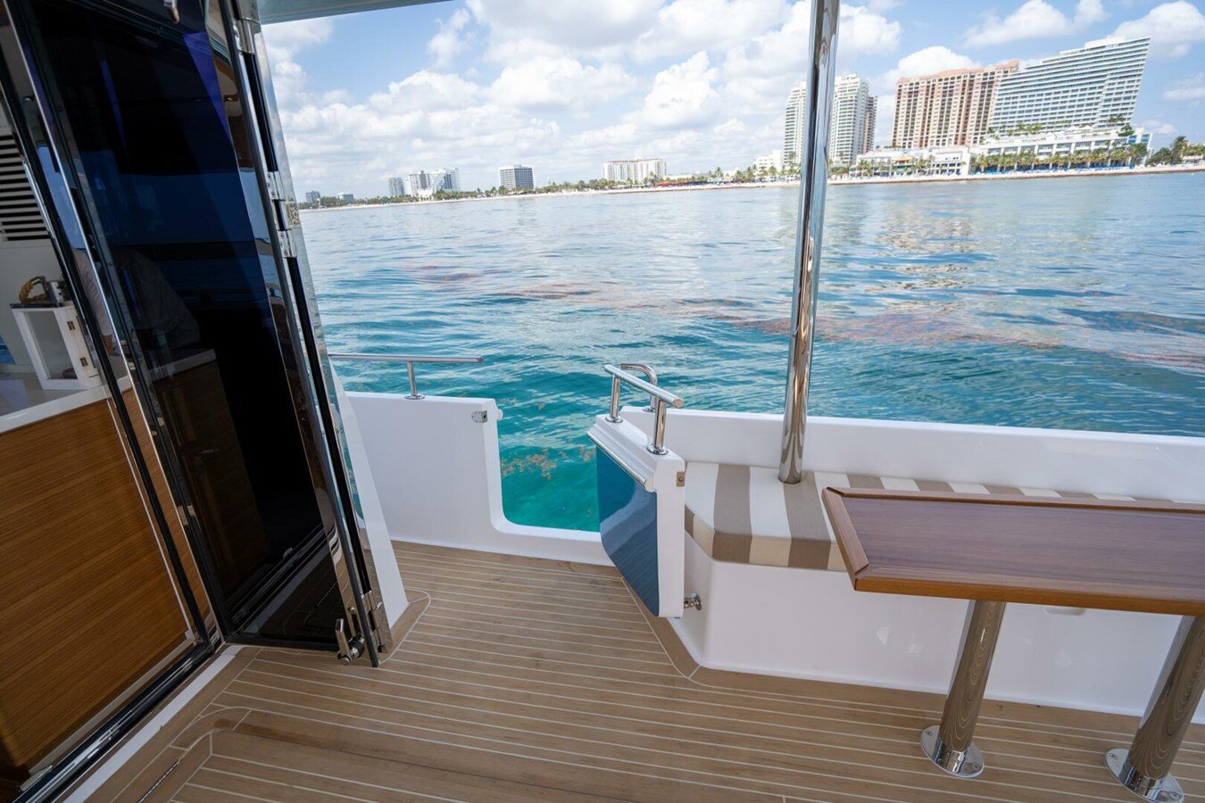 2024-outback-yachts-56-3-c41cd9