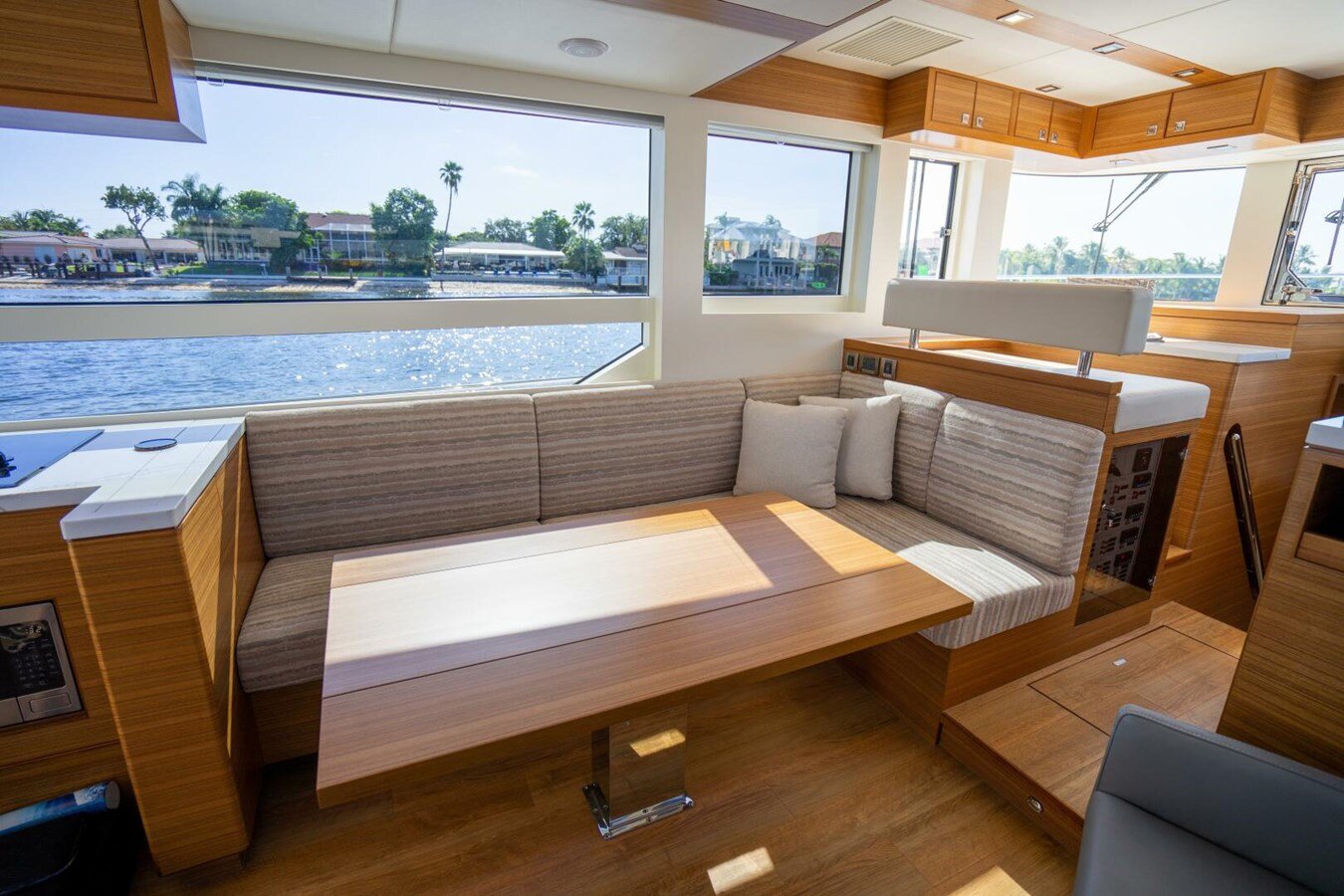 2024-outback-yachts-56-3-c41cd9