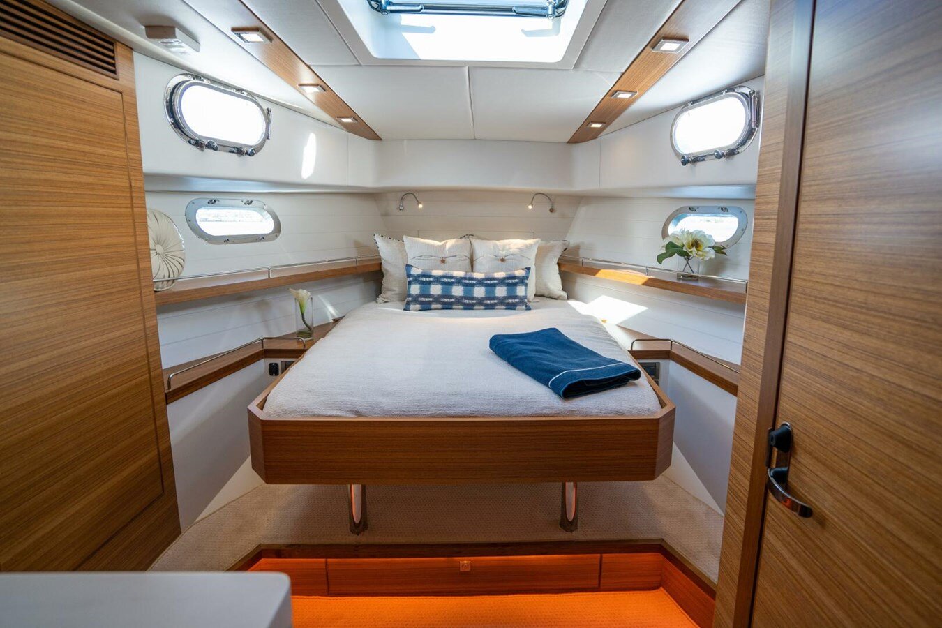 2024-outback-yachts-56-3-c41cd9