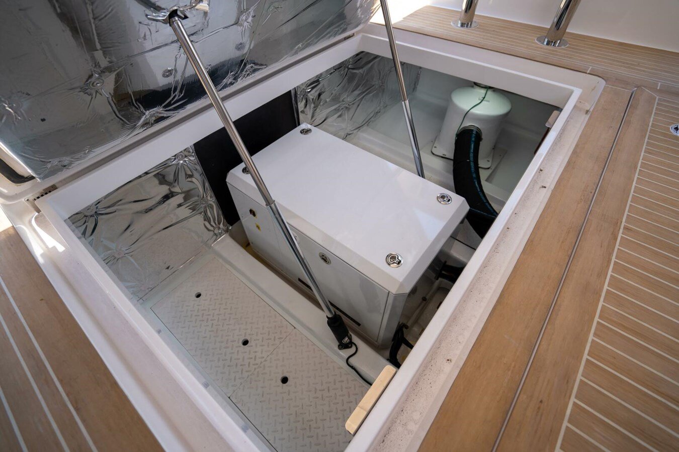 2024-outback-yachts-56-3-c41cd9