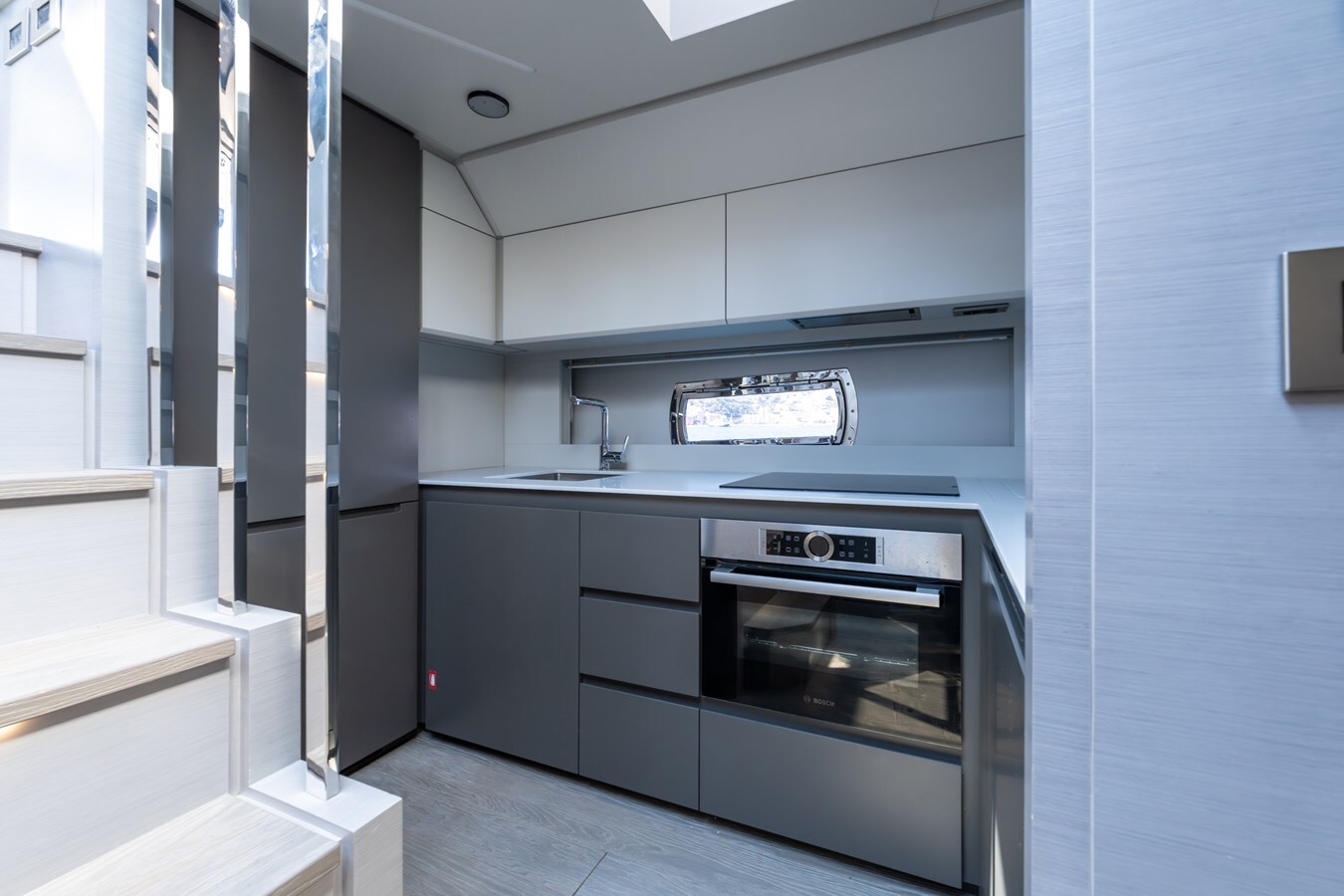 2024-pershing-69-3-13a96e