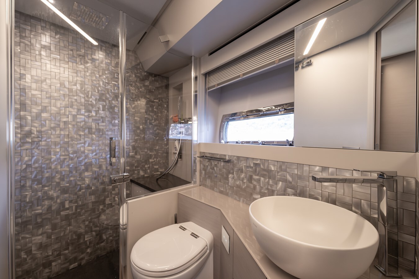 2024-pershing-69-3-13a96e