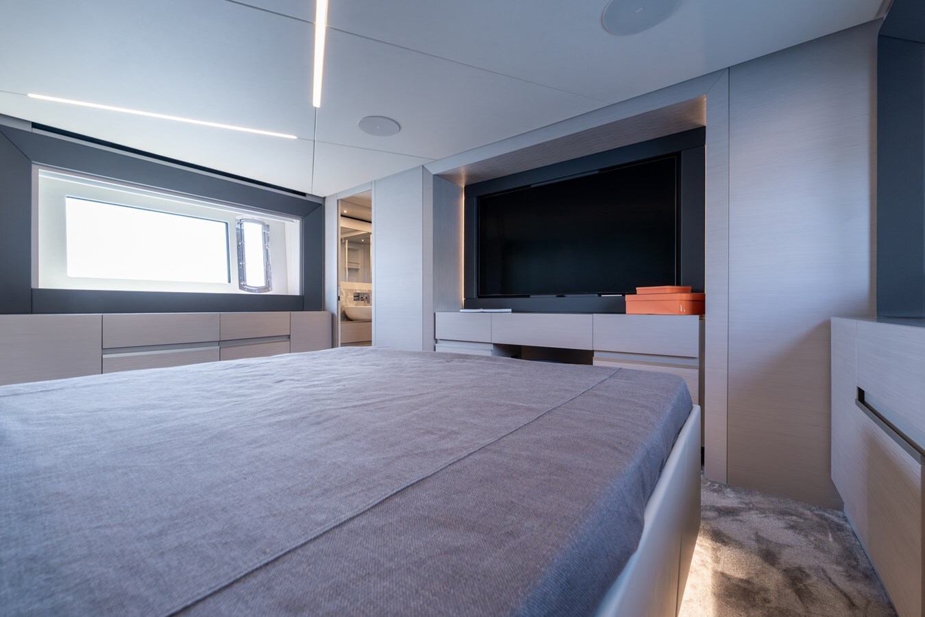 2024-pershing-69-3-13a96e