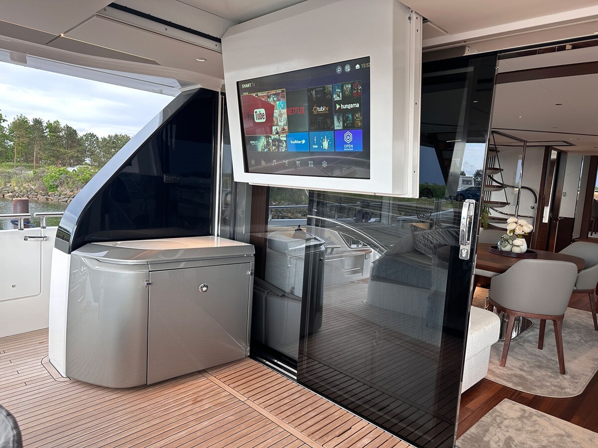 2024-princess-yachts-82-5-9ef528