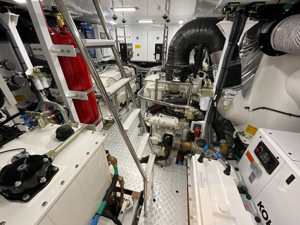 2024-princess-yachts-82-5-9ef528